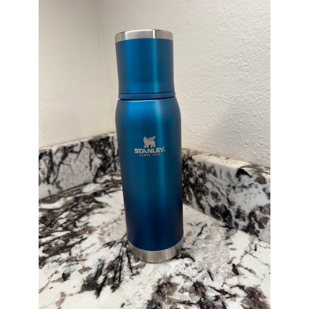 Stanley‎ Classic Legendary Vacuum Insulated Thermos Blue Stainless Steel 25oz